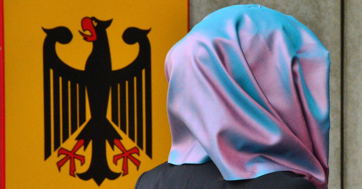 Gericht-best-tigt-Kopftuchverbot-f-r-Richterinnen-in-Hessen