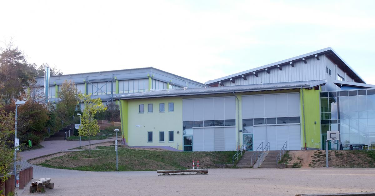 Schüler fechten Wahl an Bad Schwalbacher Nikolaus-August-Otto-Schule an