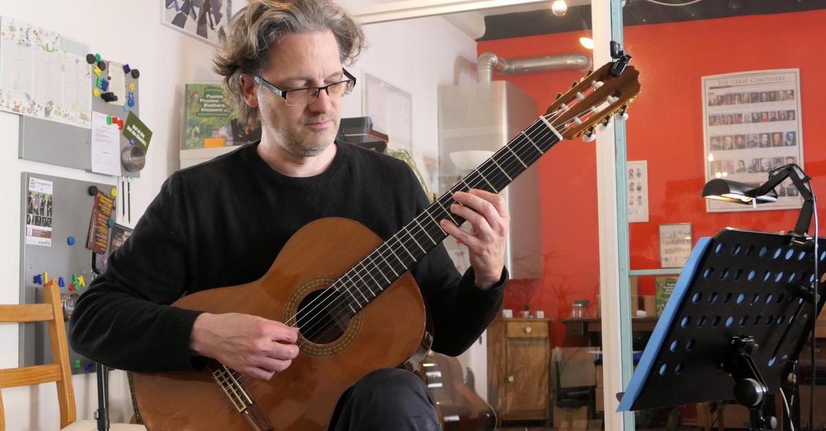 Was den Wiesbadener Musiklehrer David Eggert antreibt
