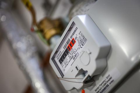Der Blick auf den Gaszähler ist derzeit eine unliebsame Beschäftigung. Auch die Stadt Darmstadt und der Bauverein sind auf der Suche nach Energieeinsparpotenzialen. Weitere Maßnahmen sind nicht ausgeschlossen. Foto: Sascha Lotz