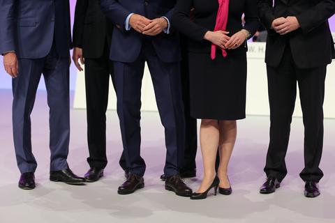 In hauptamtlichen Magistraten kleiner bis mittlerer Städte der Region sind Frauen Ausnahmeerscheinungen. Selbst in den größeren ehrenamtlichen Magistraten gibt es in manchen Fällen nur vereinzelt weibliche Mitglieder.