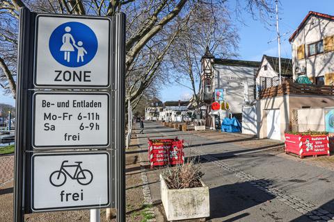 Die Fußgängerzone am Schiersteiner Hafen wird erweitert. Sie soll aber auch belebt werden, wünscht sich Ortsvorsteher Urban Egert.