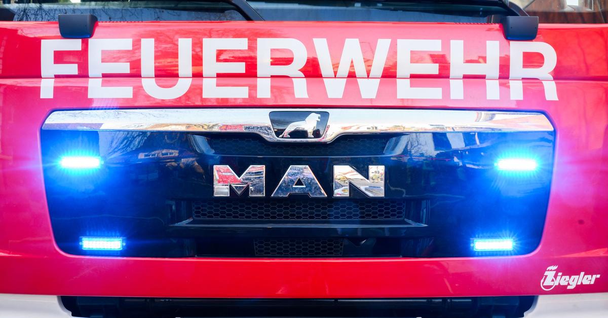 Feuer-in-Offenbacher-Turnhalle-Dach-besch-digt