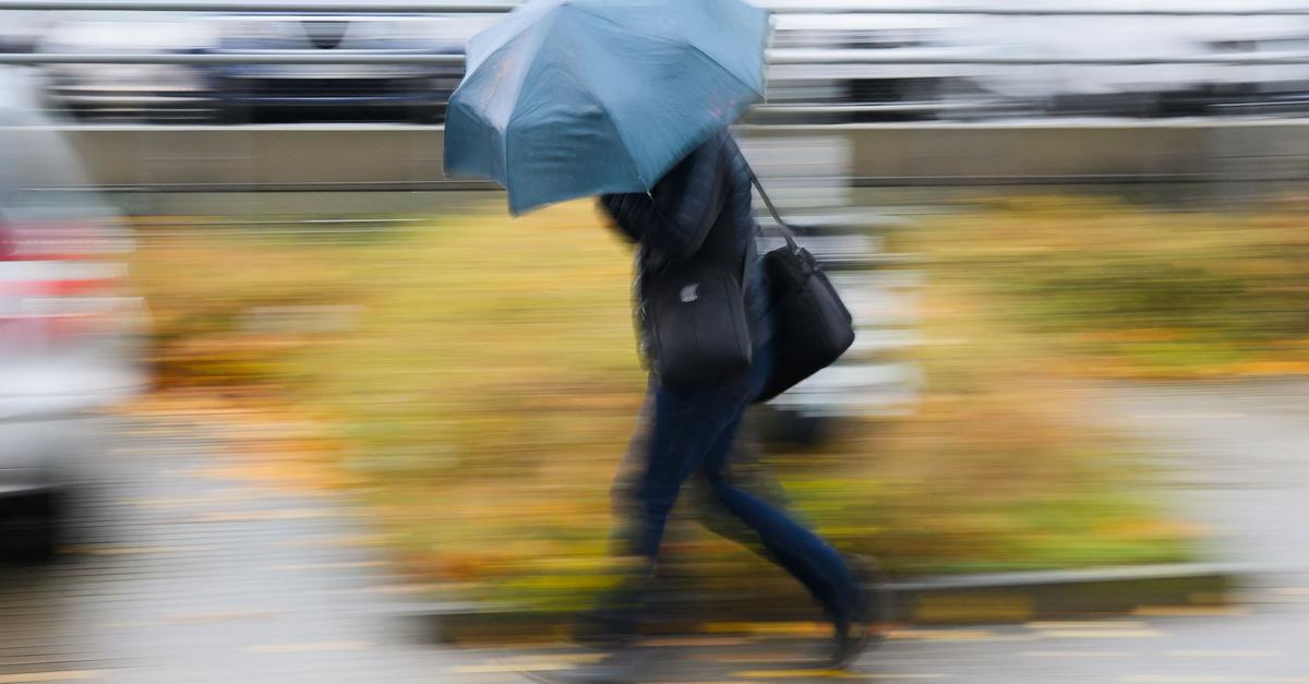 Herbstwetter in Hessen - Regen und böiger Wind am Wochenende