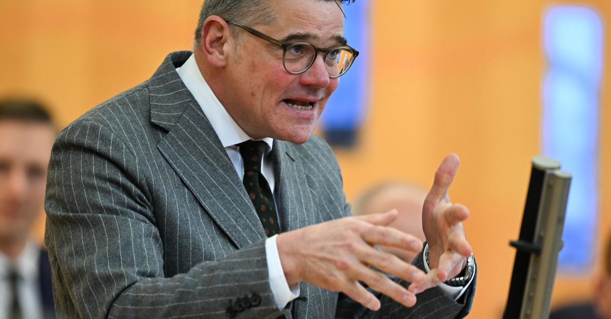 Schwarz-rote-Haushaltspl-ne-bei-Opposition-in-der-Kritik