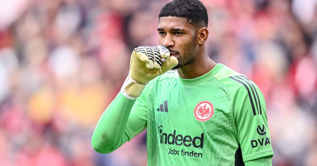 Eintracht Frankfurt is looking for a new goalkeeper