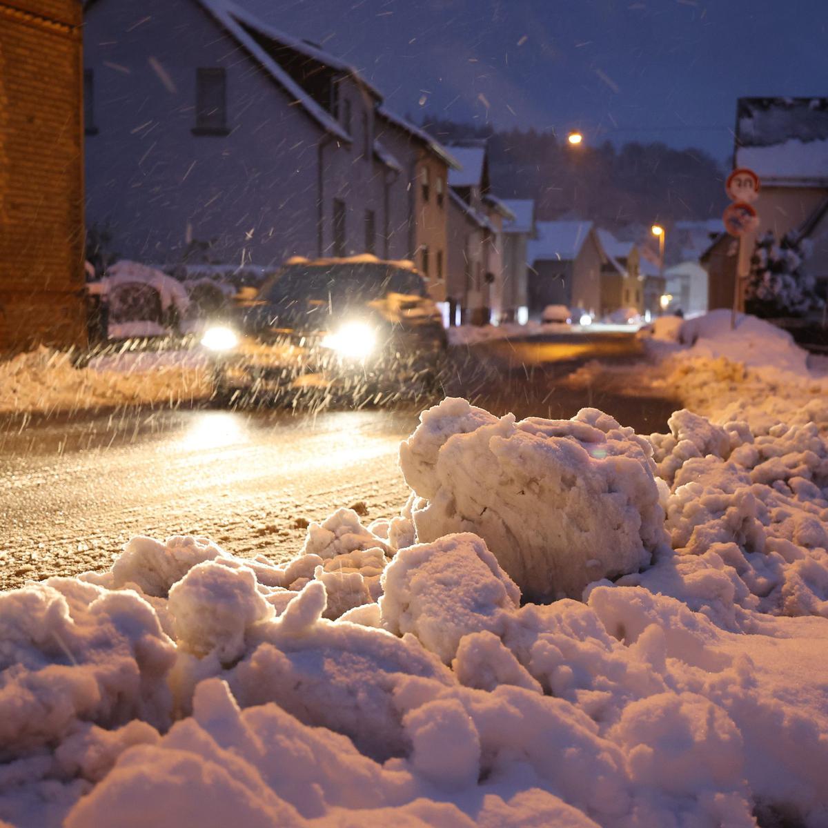 Autofahren im Winter: Die wichtigsten Tipps bei Schnee und Eis