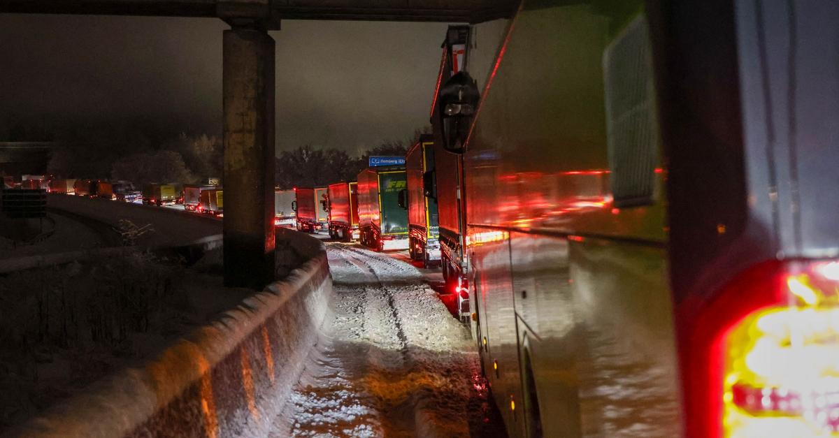 Lkw-blockieren-Autobahnen-Polizei-meldet-jetzt-Entspannung