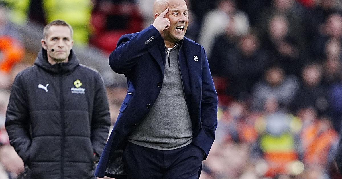 Flugzeug-Panne: Liverpools Verspätung hat Folgen