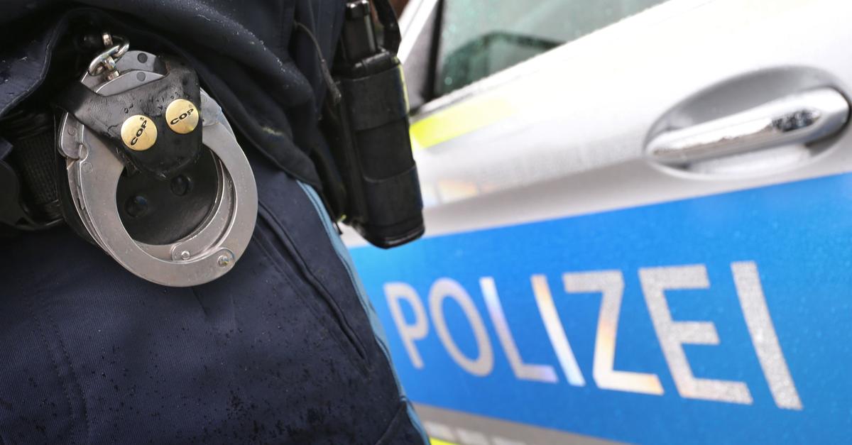 Mann-schl-gt-mit-Hammer-auf-36-J-hrigen-ein