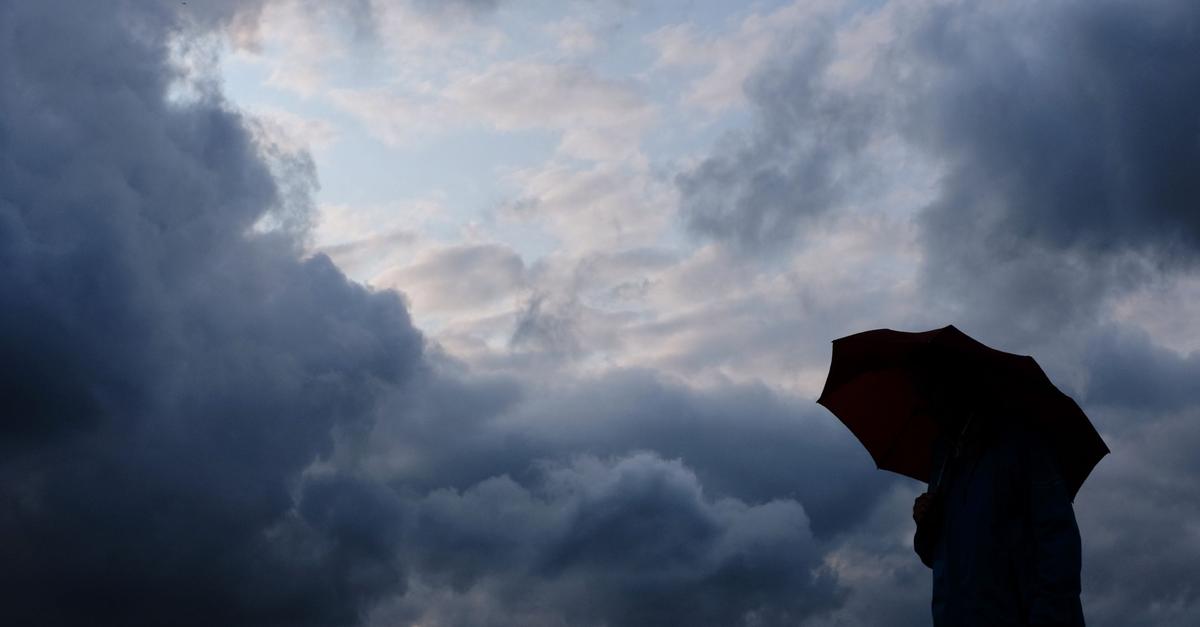 Regen und Gewitter - kein Sommerwetter in Hessen in Sicht