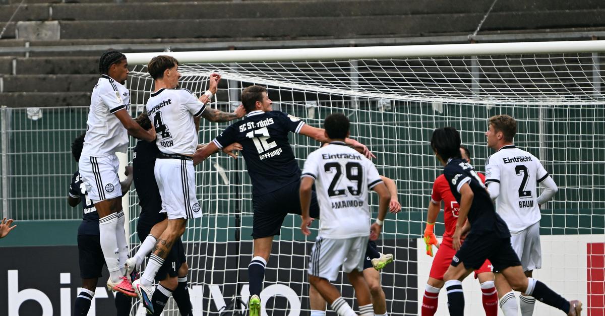 Starke Eintracht: Hütter lobt „sehr seriöse Leistung“ nach 11:0-Pokalsieg