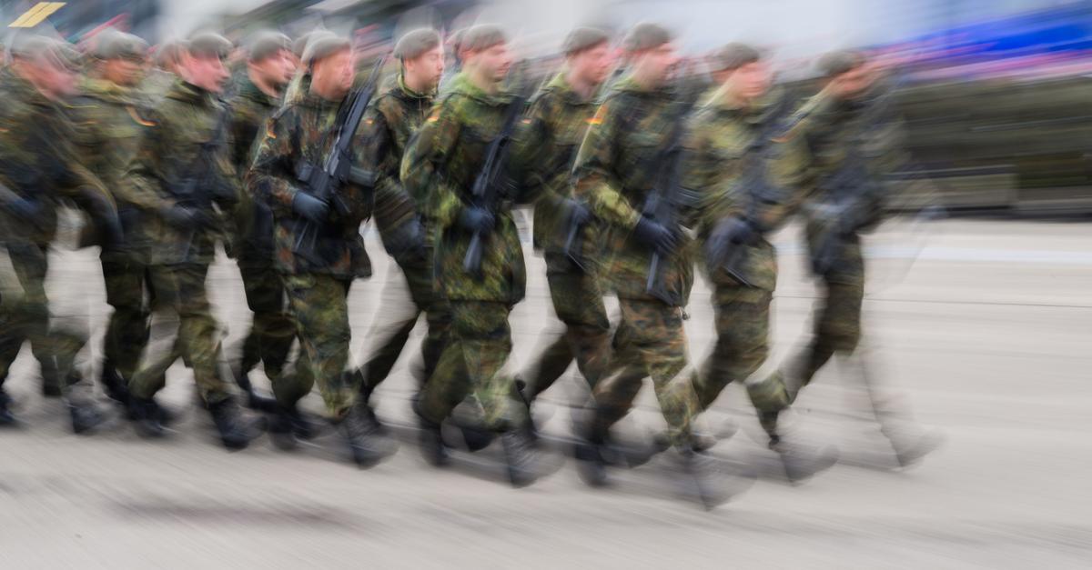 Sch-ler-wollen-gegen-Wehrpflicht-protestieren