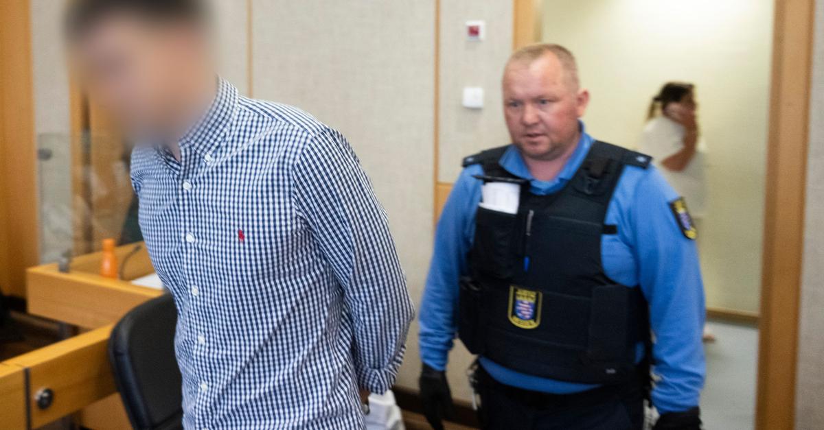 Missbrauch im Jugendfußball: Anklage fordert rund acht Jahre