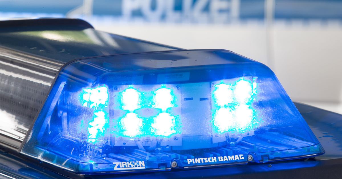 B54: Motorcyclist crashes near Aarbergen and is seriously injured
