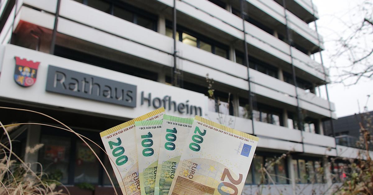 Hofheim kämpft gegen Haushaltsprobleme: Bürgermeister plant Einsparungen