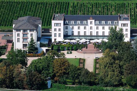 Bis Ende September 2022 spielte das Hotel Schloss Reinhartshausen eine zentrale Rolle in der Unterbringung von Flüchtlingen im Rheingau-Taunus-Kreis.