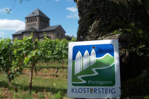 Die Basilika von Schloss Johannisberg ist eine Station auf dem Rheingauer Klostersteig.Foto: Wolfgang Blum  Foto: Wolfgang Blum