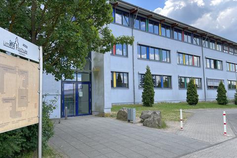 Auch die Limesschule in Idstein gehört seit 1997 einer privaten Immobilien-Leasinggesellschaft.