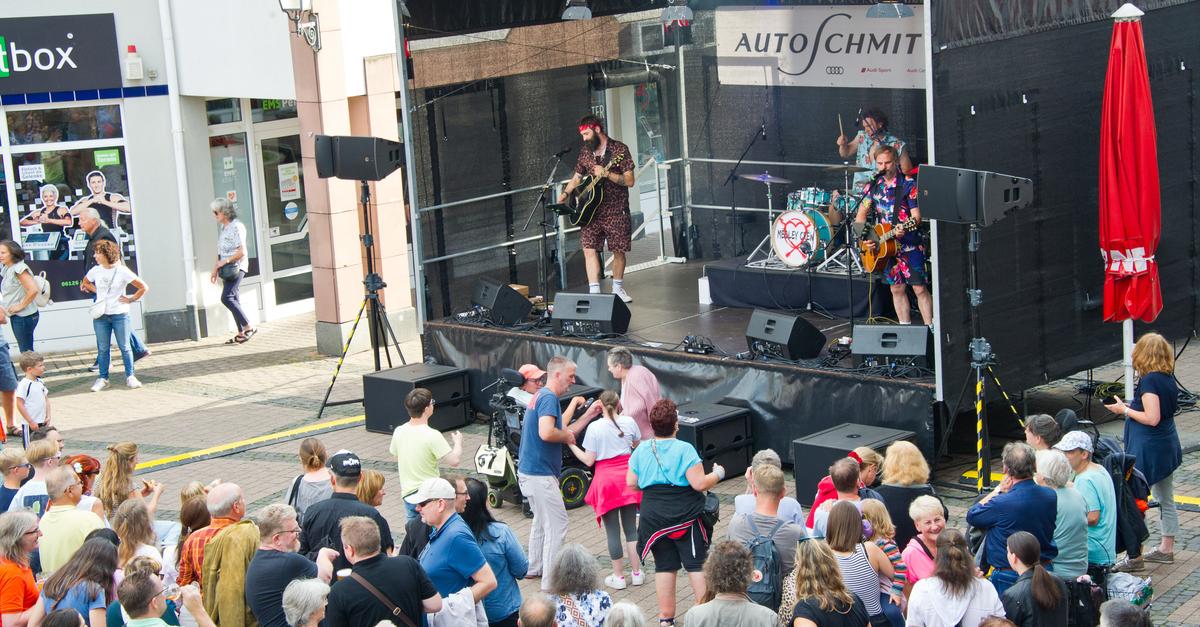 Zum „Idstein live“-Auftakt: 92 Songs im 3-Stunden-Medley