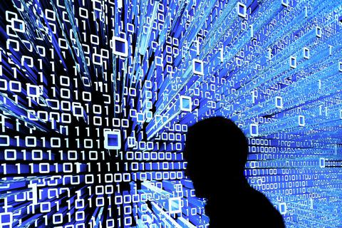 Undurchschaubar, aber keiner kommt darum herum: Digitalisierung betrifft uns alle. Foto: dpa