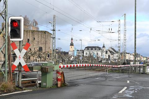 Ab Montag ist der Rüdesheimer Bahnübergang für zehn Tage gesperrt.