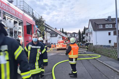 Großeinsatz für die Taunussteiner Feuerwehren in Bleidenstadt. Foto: Wiesbaden112