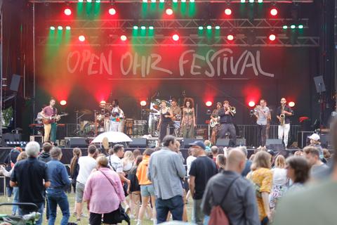 Die Band Ragglyf spielte als erste auf dem Open Ohr Festival in Mainz. Foto: Tim Würz
