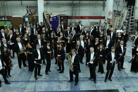 Ilia Jossifov hat als neuer Orchesterdirektor des Staatstheaters Wiesbaden die Aufgabe, die Spielfähigkeit des Hessischen Staatsorchesters zu gewährleisten. Foto: Staatstheater