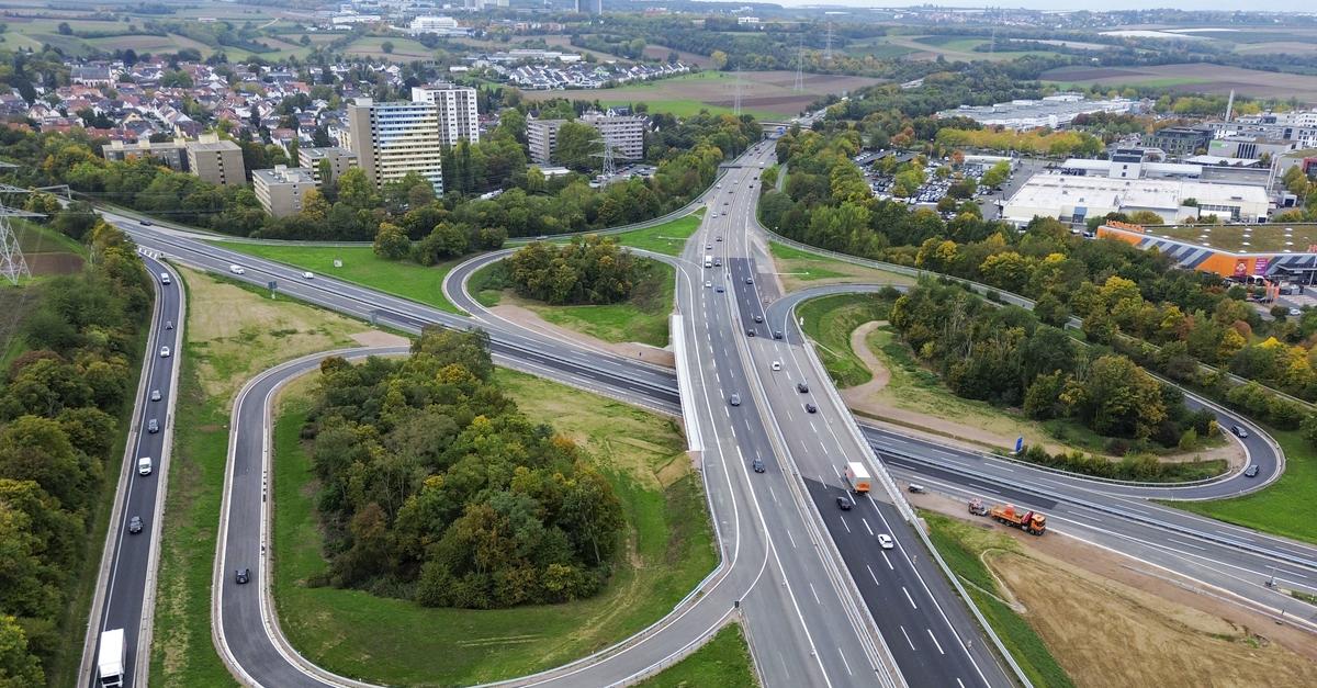 Rhein-Main: Staus auf der A643 und A66 – Live-Verkehrsticker