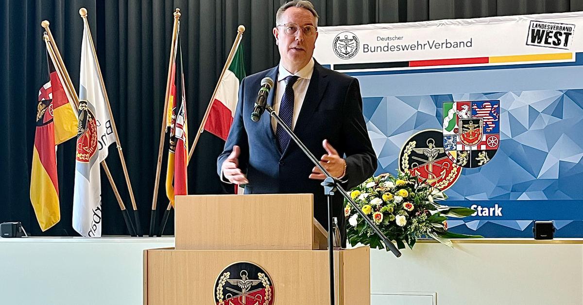 Schweitzer-Bundeswehrdienst-muss-freie-Entscheidung-sein