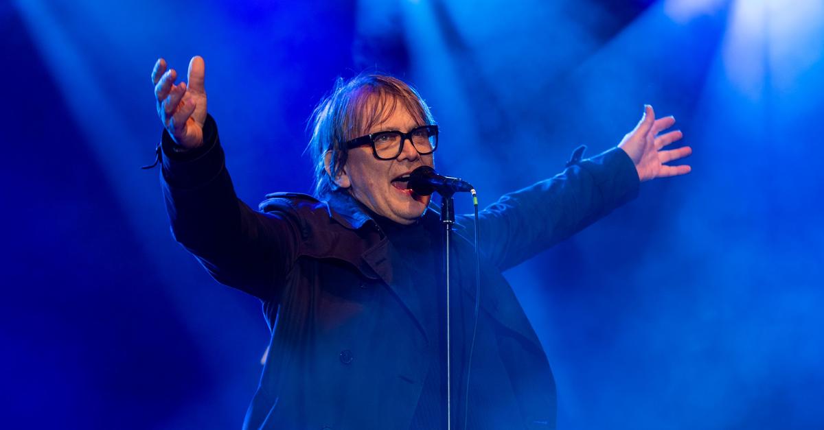 Sven-Regener-reist-mit-Trompete-Computer-rmelschoner-an