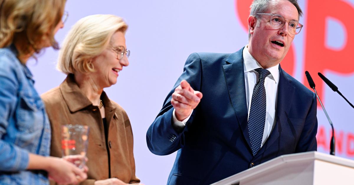 Schweitzer-Spitze-gegen-S-der