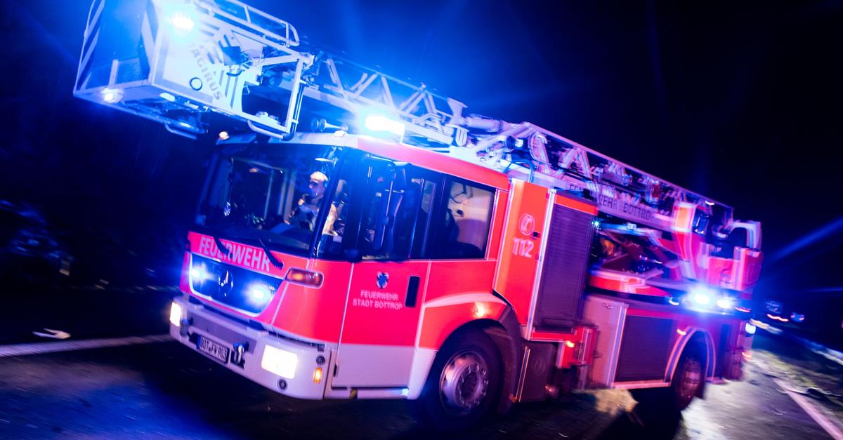 Mehrere-Verletzte-bei-Feuer-in-Mehrfamilienhaus