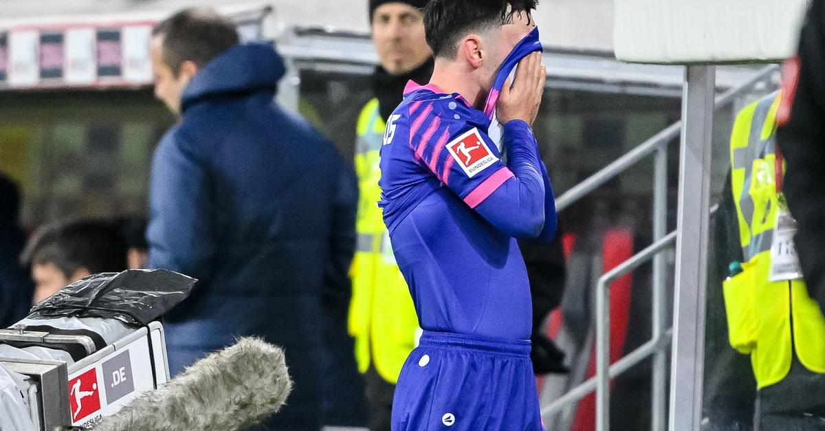 Wieder-eine-Rote-Karte-Mainz-in-Freiburg-chancenlos