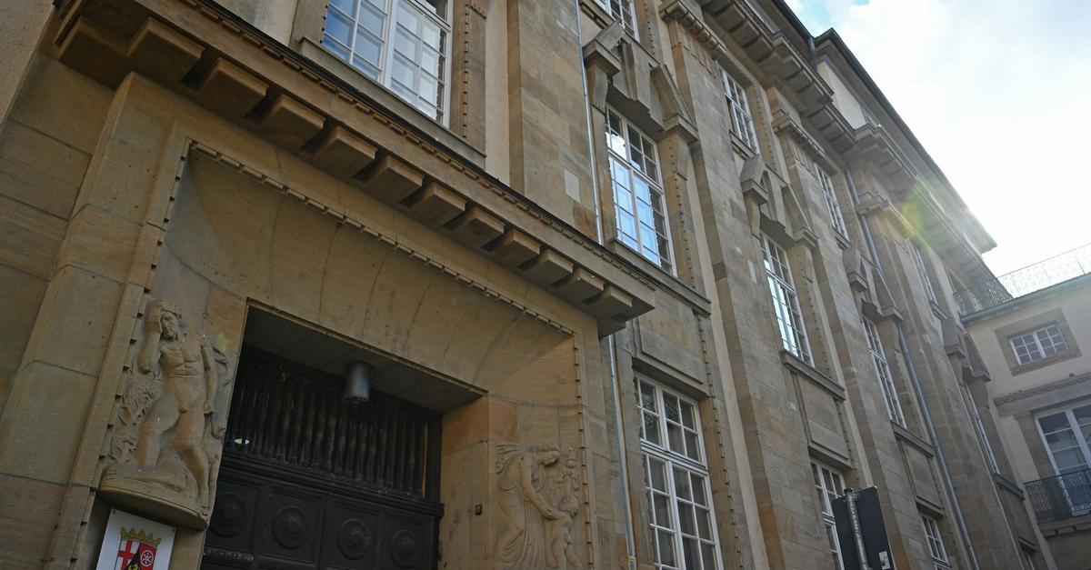 T-tung-mit-38-Messerstichen-in-Park-Urteil-erwartet