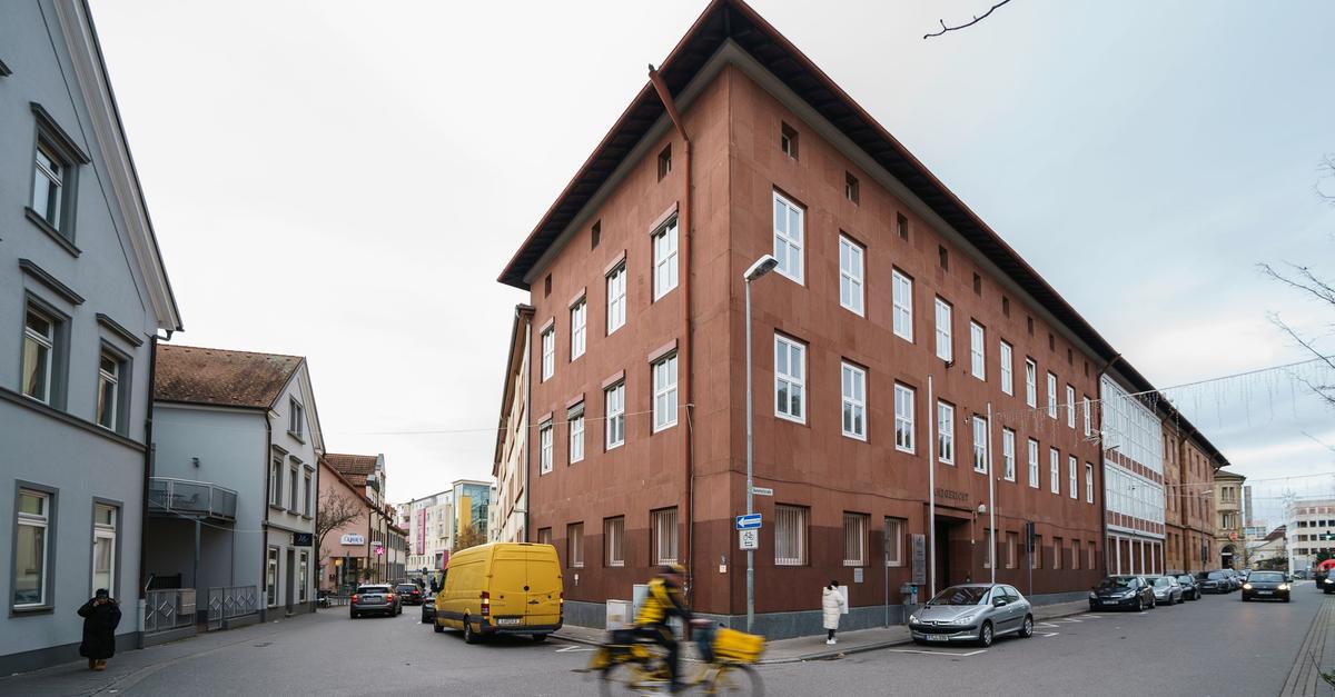 Prozess-um-Messerangriff-in-Lehrerzimmer-beginnt