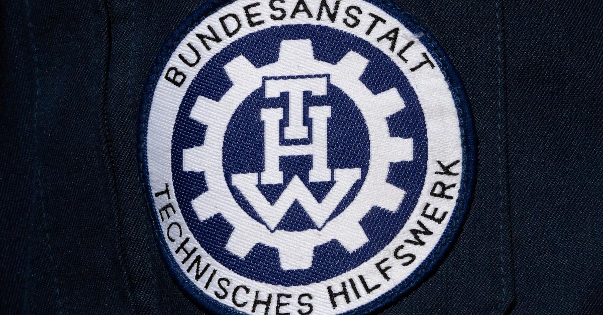 Deckenteile-im-Rathaus-in-Mayen-heruntergest-rzt