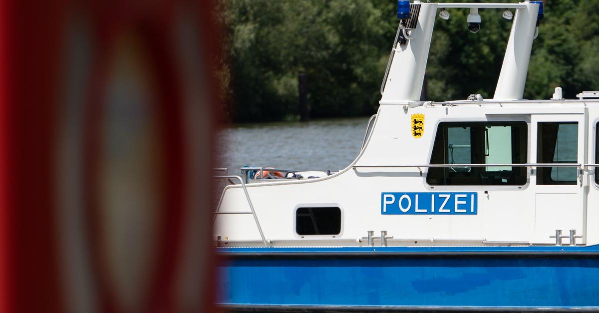 Zehn-Ruderer-nach-Unfall-auf-dem-Rhein-im-eiskalten-Wasser