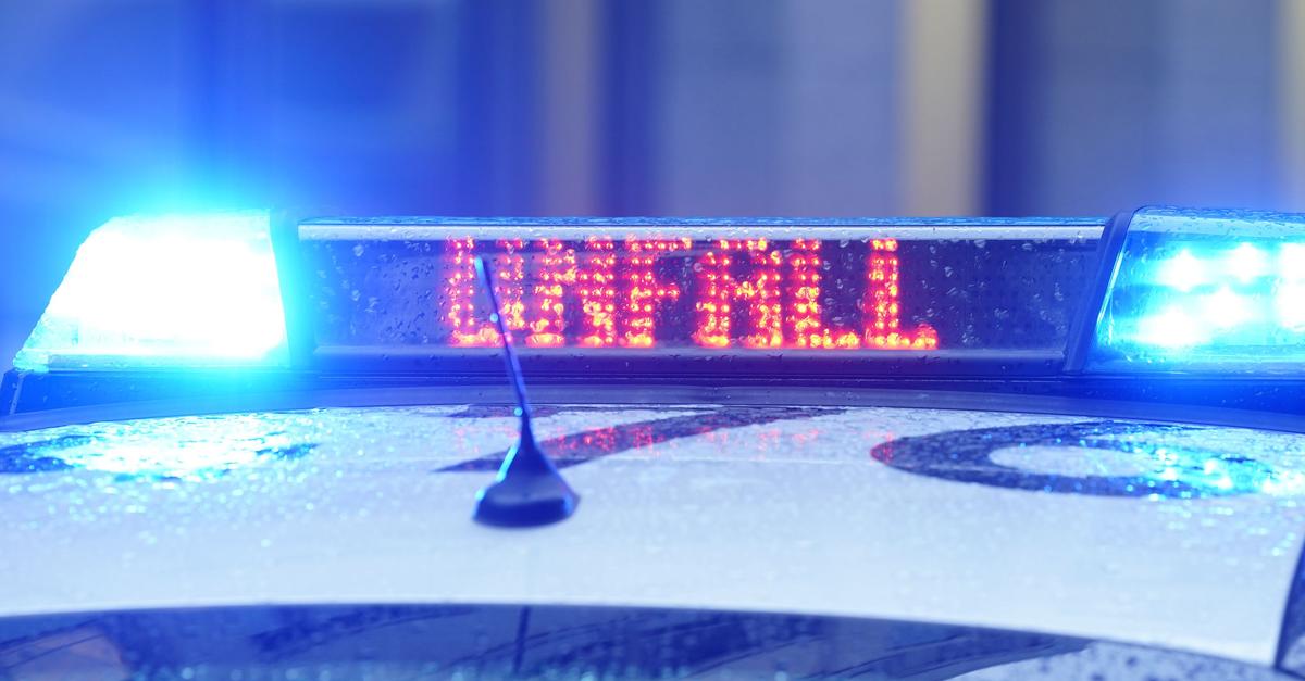 Junge-Frau-stirbt-bei-Autounfall-auf-der-B271