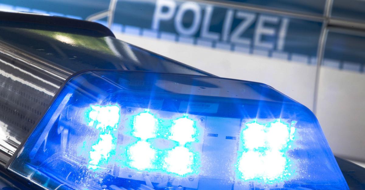 Fahrer-rei-t-Tankschlauch-ab-und-fl-chtet-von-Tankstelle
