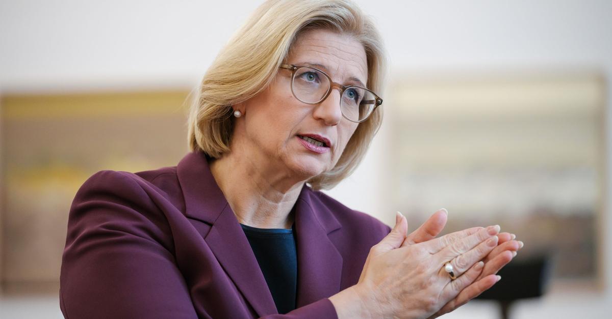 Schweitzer-und-Rehlinger-geschockt-von-Tod-des-Zugbegleiters