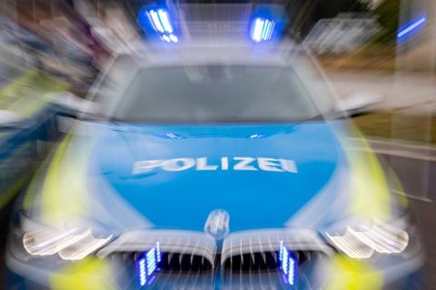Nach dem Fund eines gefesselten Mannes auf einem Grillplatz in Wetzlar haben sich bei der Polizei mögliche Zeugen gemeldet. Unser Foto ist ein Symbolbild.