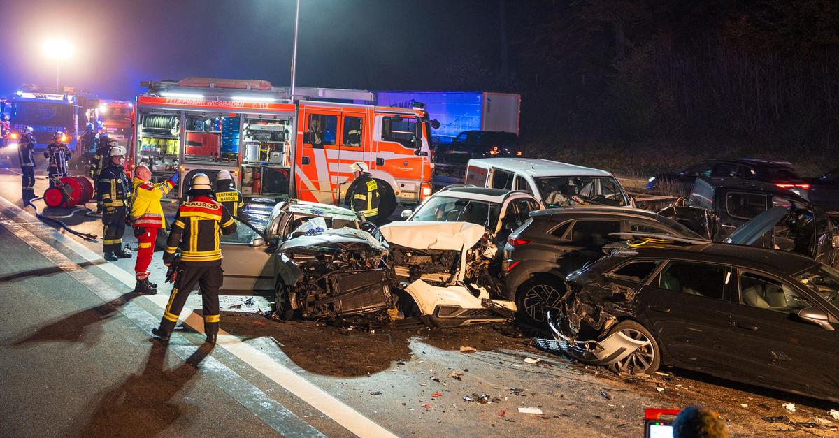 13 Verletzte bei Massencrash auf A3 – kilometerlanger Stau