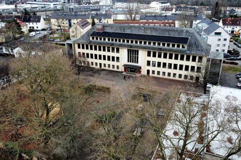 Die Gebrüder-Grimm-Schule in Kostheim ist seit Sommer 2022 ohne Schulleiter. 