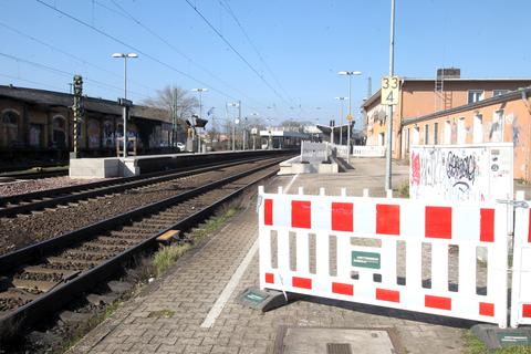 Bis 2026 wird bei der Barrierefreiheit am Kasteler Bahnhof wohl nichts passieren.