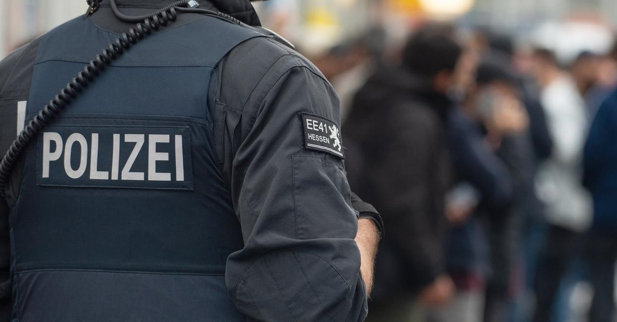 Hesse: Major raid against child abuse - | 69 apartments searched