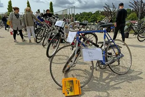 ebike klapprad gebraucht E-Faltrad Altec Compact matt schwarz 7 Gang E-Bike Klapprad hydraulisc   fahrrad-Ass.de