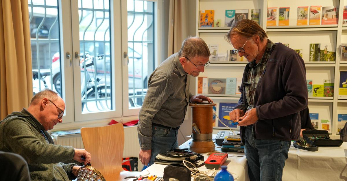Repair café in the environmental shop: tinkerers have been inspiring ...