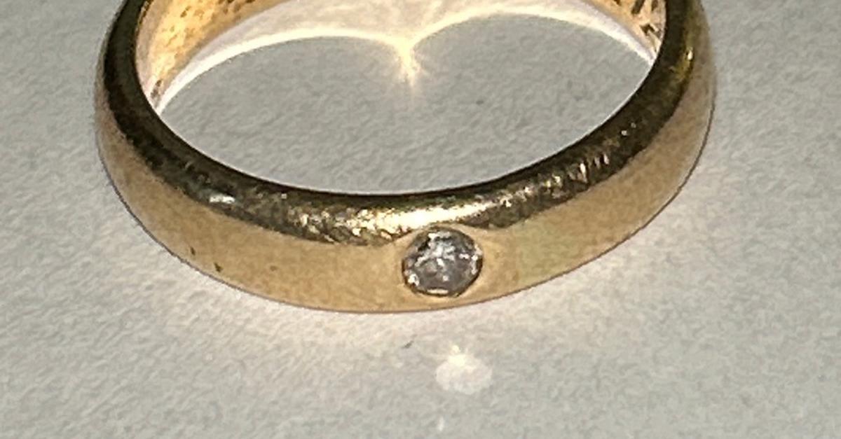 Ehering-gefunden-Wem-ist-dieser-Goldring-